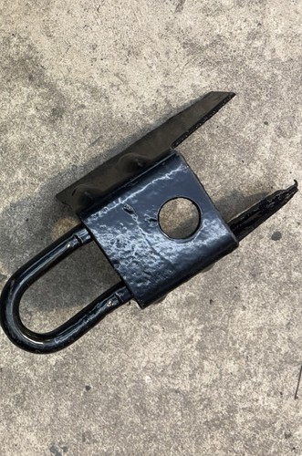 Vauxhall nova rear tow - rear, eye